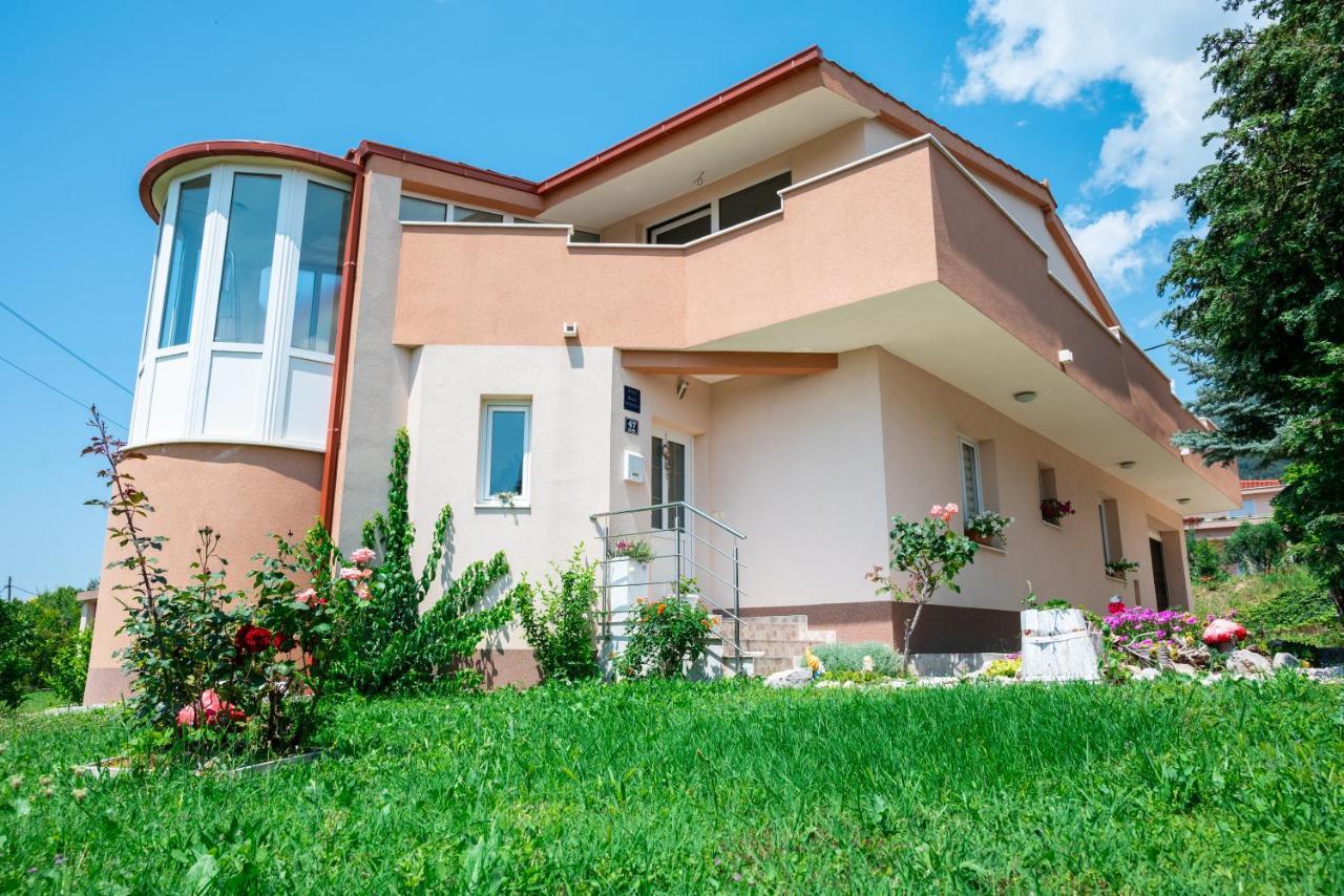 Nadalina Apartment Kaštel Stari Exteriör bild