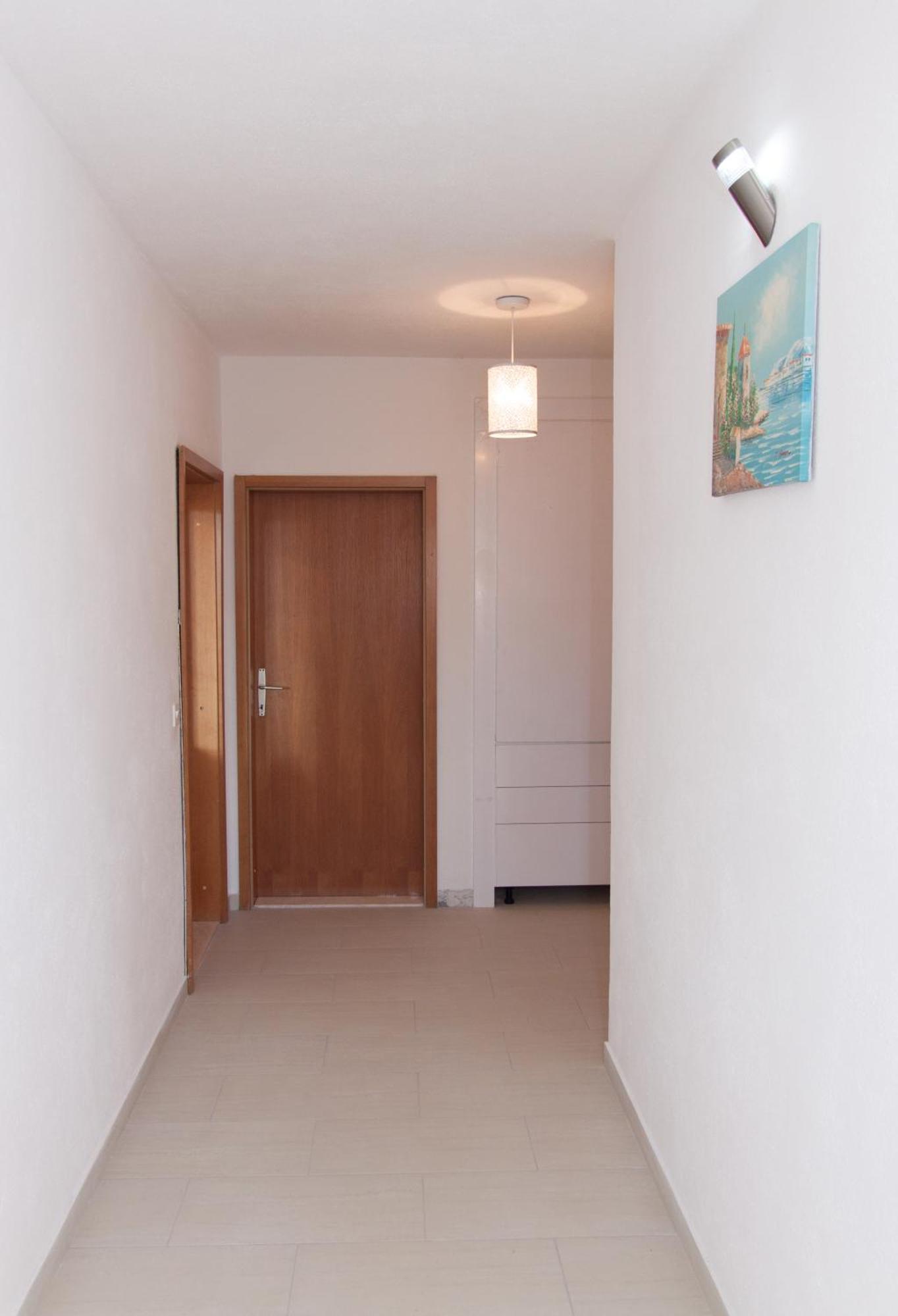 Nadalina Apartment Kaštel Stari Exteriör bild
