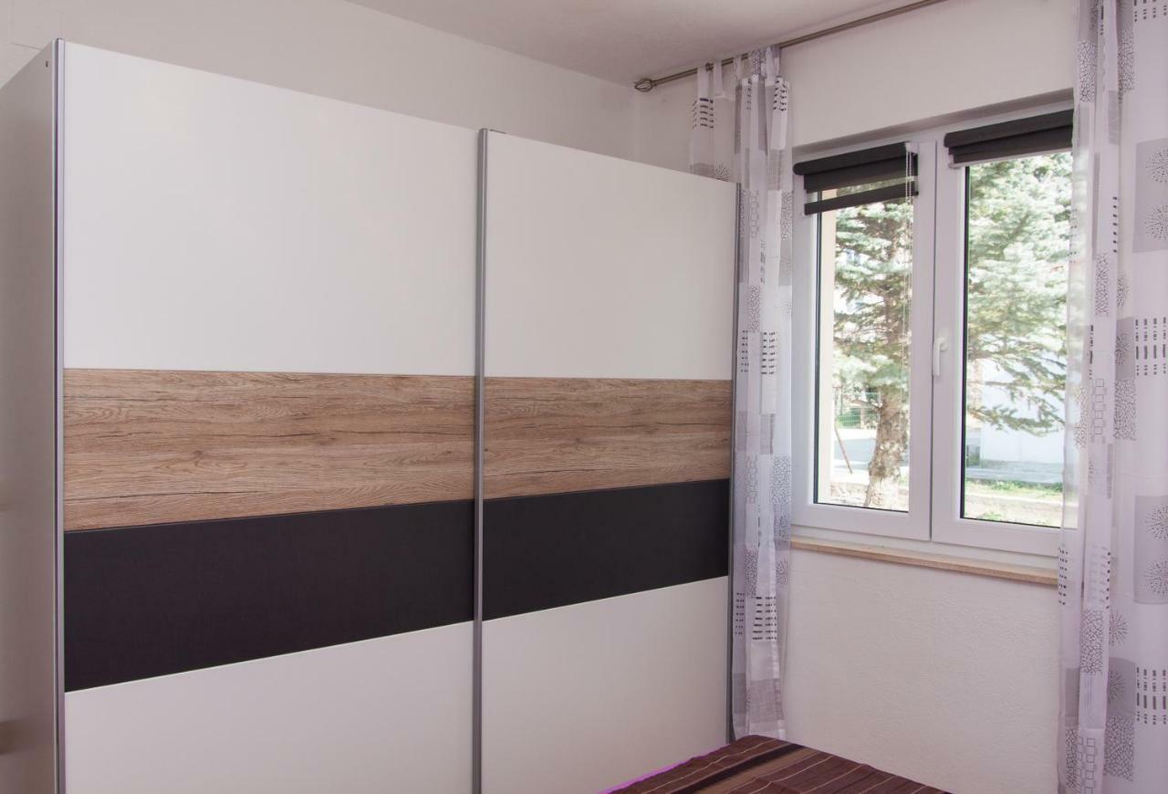 Nadalina Apartment Kaštel Stari Exteriör bild