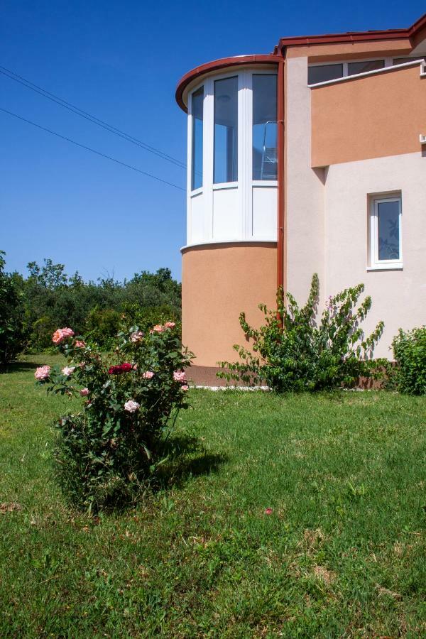 Nadalina Apartment Kaštel Stari Exteriör bild